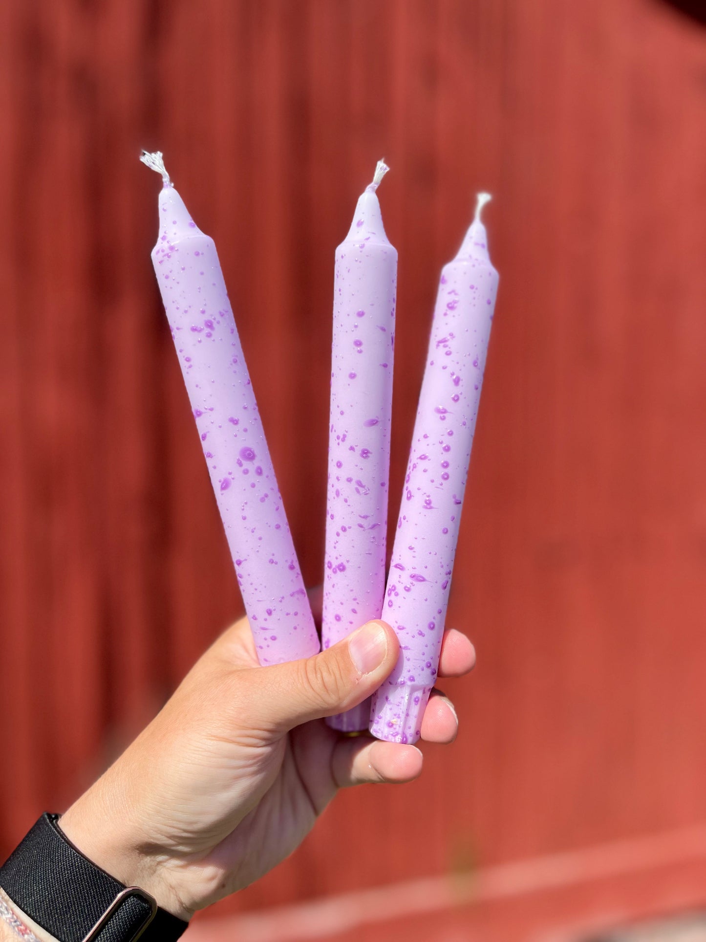 Purple Haze Pop stearinljus – lila konfettiljus med stänk