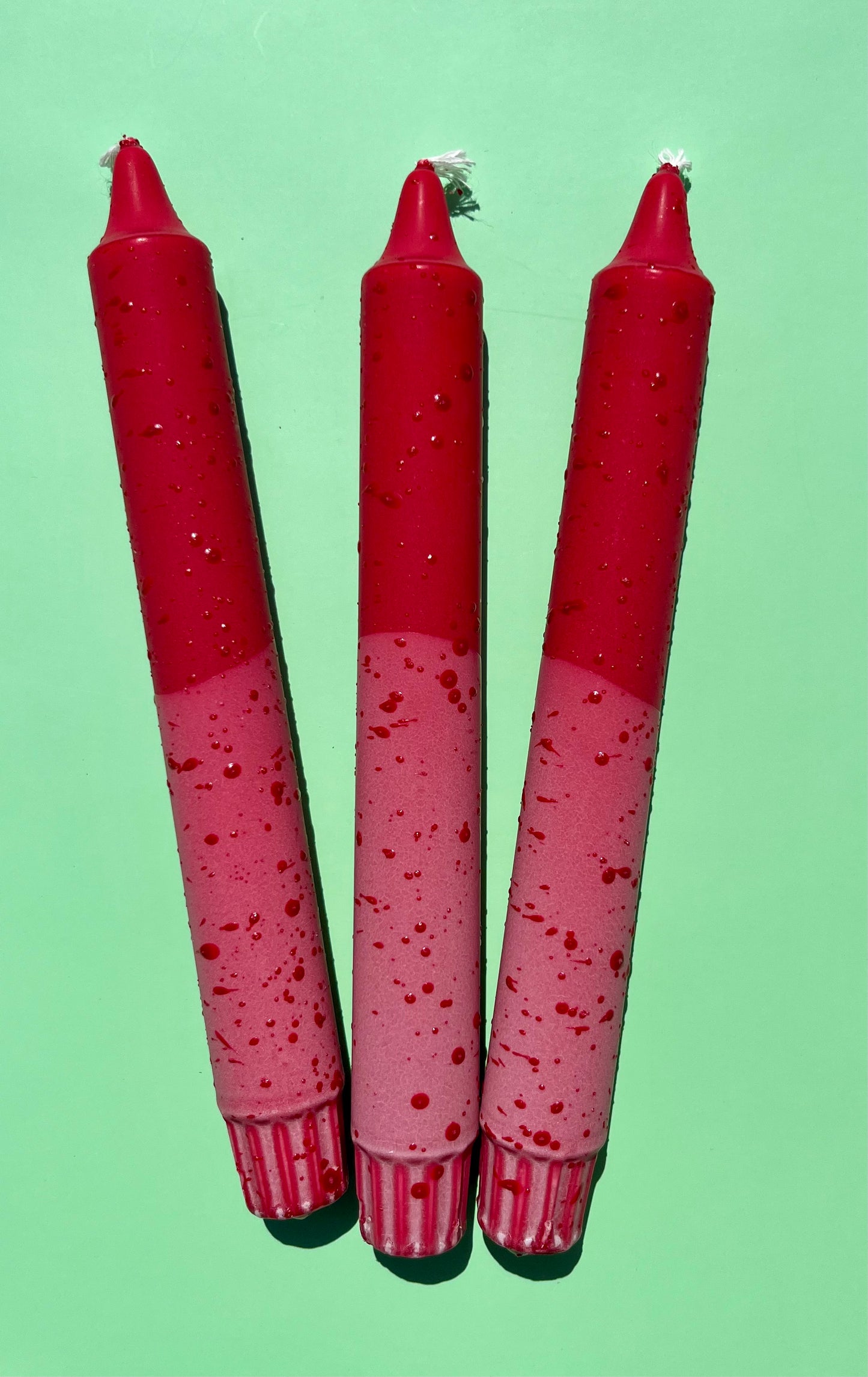 Cherry Pop stearinljus – rött konfettiljus med stänk