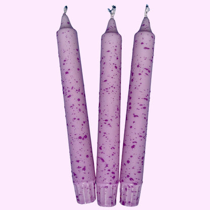 Purple Haze Pop stearinljus – lila konfettiljus med stänk